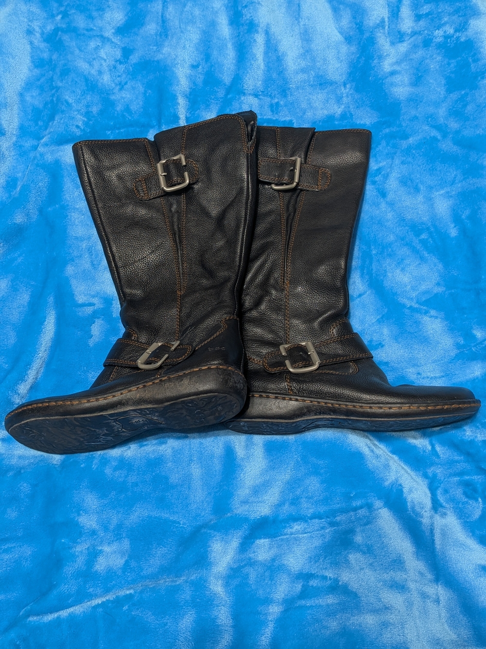 🖤 Black Leather Knee-High Riding Boots with Buckle Detail 🖤